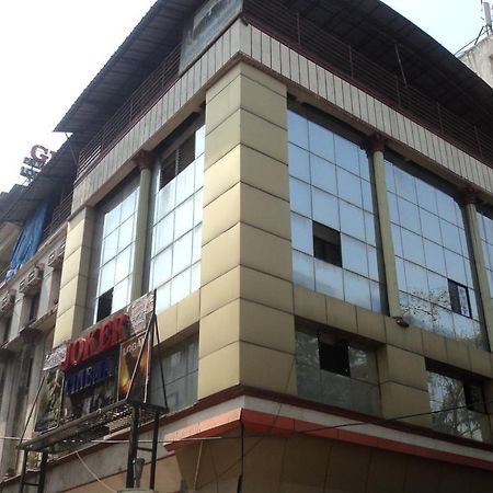 Girija Payyade Hotel Kalyān Extérieur photo