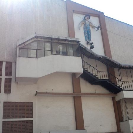 Girija Payyade Hotel Kalyān Extérieur photo