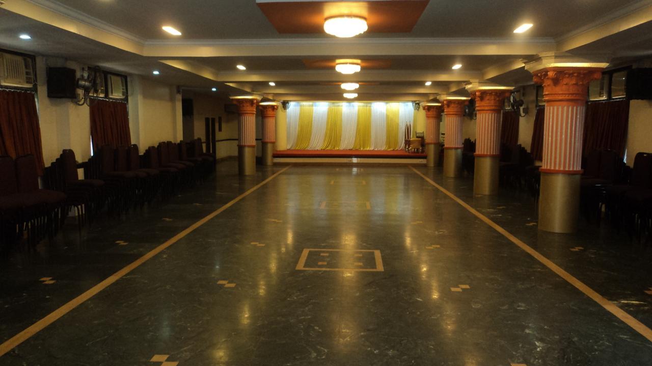 Girija Payyade Hotel Kalyān Extérieur photo