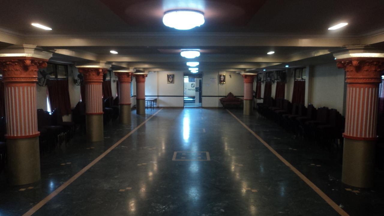 Girija Payyade Hotel Kalyān Extérieur photo
